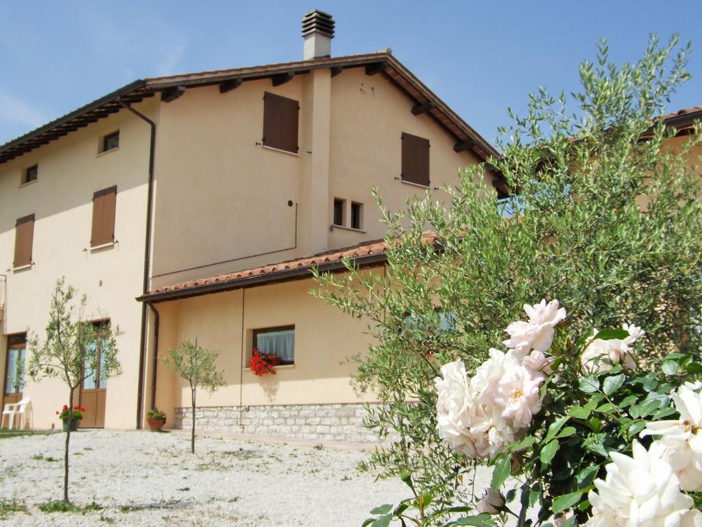 Agriturismo Casella Del Piano Gubbio Luaran gambar