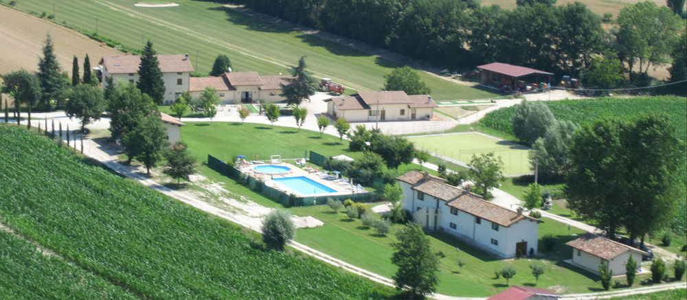 Agriturismo Casella Del Piano Gubbio Luaran gambar